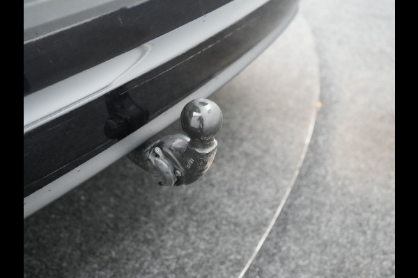 Seat Alhambra 1.4 TSI FR Business Intense 7 Persoons 150pk Dealer O.H. | Trekhaak Af Fabriek | Panodak | Adaptive Cruise | Camera | Apple Carplay | Alcantara Sportstoelen Verwarmd | Keyless | Blis | Navigatie | DAB |