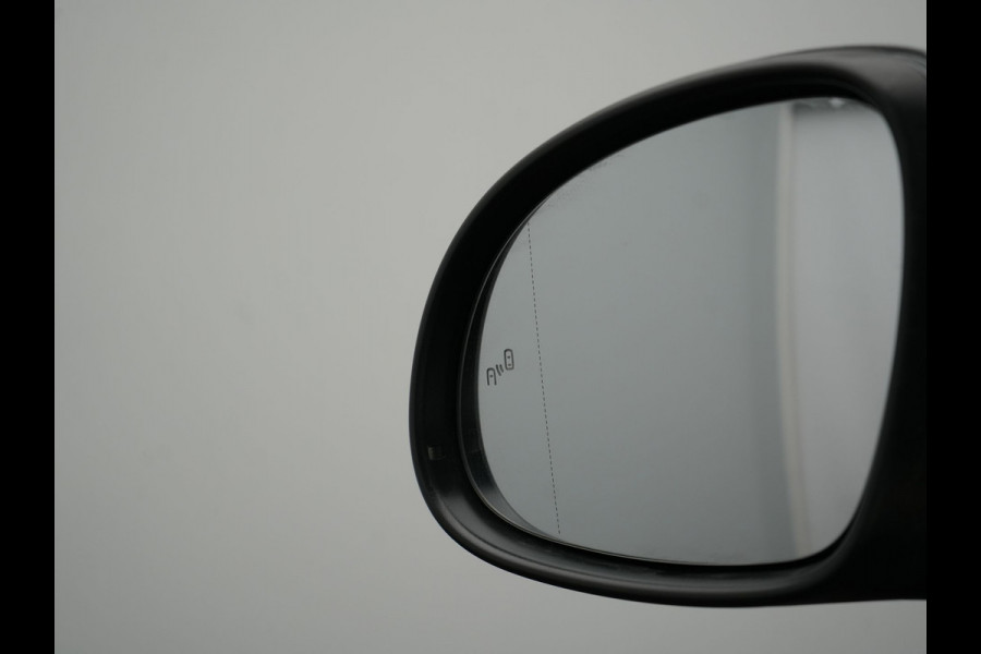 Seat Alhambra 1.4 TSI FR Business Intense 7 Persoons 150pk Dealer O.H. | Trekhaak Af Fabriek | Panodak | Adaptive Cruise | Camera | Apple Carplay | Alcantara Sportstoelen Verwarmd | Keyless | Blis | Navigatie | DAB |