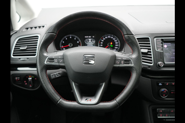 Seat Alhambra 1.4 TSI FR Business Intense 7 Persoons 150pk Dealer O.H. | Trekhaak Af Fabriek | Panodak | Adaptive Cruise | Camera | Apple Carplay | Alcantara Sportstoelen Verwarmd | Keyless | Blis | Navigatie | DAB |