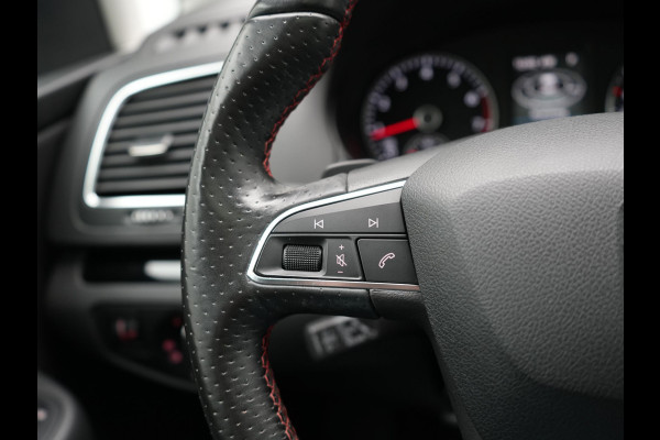 Seat Alhambra 1.4 TSI FR Business Intense 7 Persoons 150pk Dealer O.H. | Trekhaak Af Fabriek | Panodak | Adaptive Cruise | Camera | Apple Carplay | Alcantara Sportstoelen Verwarmd | Keyless | Blis | Navigatie | DAB |