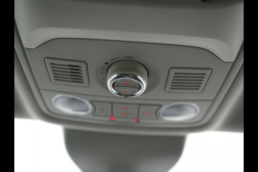 Seat Alhambra 1.4 TSI FR Business Intense 7 Persoons 150pk Dealer O.H. | Trekhaak Af Fabriek | Panodak | Adaptive Cruise | Camera | Apple Carplay | Alcantara Sportstoelen Verwarmd | Keyless | Blis | Navigatie | DAB |