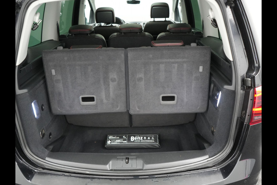 Seat Alhambra 1.4 TSI FR Business Intense 7 Persoons 150pk Dealer O.H. | Trekhaak Af Fabriek | Panodak | Adaptive Cruise | Camera | Apple Carplay | Alcantara Sportstoelen Verwarmd | Keyless | Blis | Navigatie | DAB |