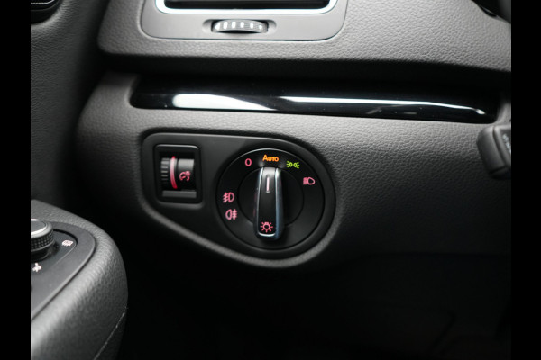 Seat Alhambra 1.4 TSI FR Business Intense 7 Persoons 150pk Dealer O.H. | Trekhaak Af Fabriek | Panodak | Adaptive Cruise | Camera | Apple Carplay | Alcantara Sportstoelen Verwarmd | Keyless | Blis | Navigatie | DAB |