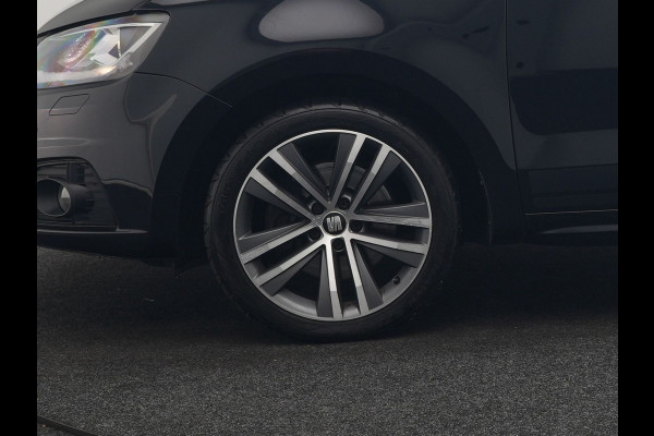 Seat Alhambra 1.4 TSI FR Business Intense 7 Persoons 150pk Dealer O.H. | Trekhaak Af Fabriek | Panodak | Adaptive Cruise | Camera | Apple Carplay | Alcantara Sportstoelen Verwarmd | Keyless | Blis | Navigatie | DAB |