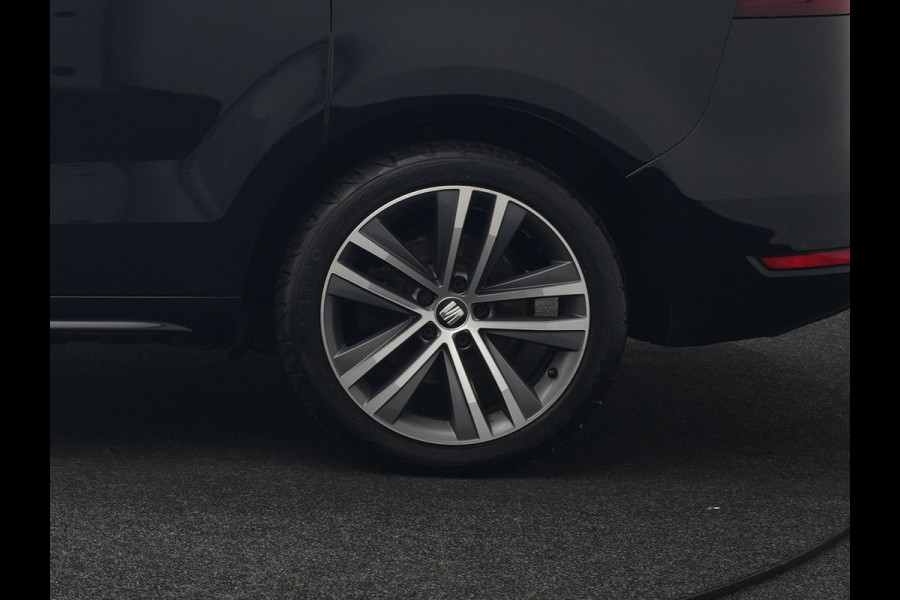 Seat Alhambra 1.4 TSI FR Business Intense 7 Persoons 150pk Dealer O.H. | Trekhaak Af Fabriek | Panodak | Adaptive Cruise | Camera | Apple Carplay | Alcantara Sportstoelen Verwarmd | Keyless | Blis | Navigatie | DAB |