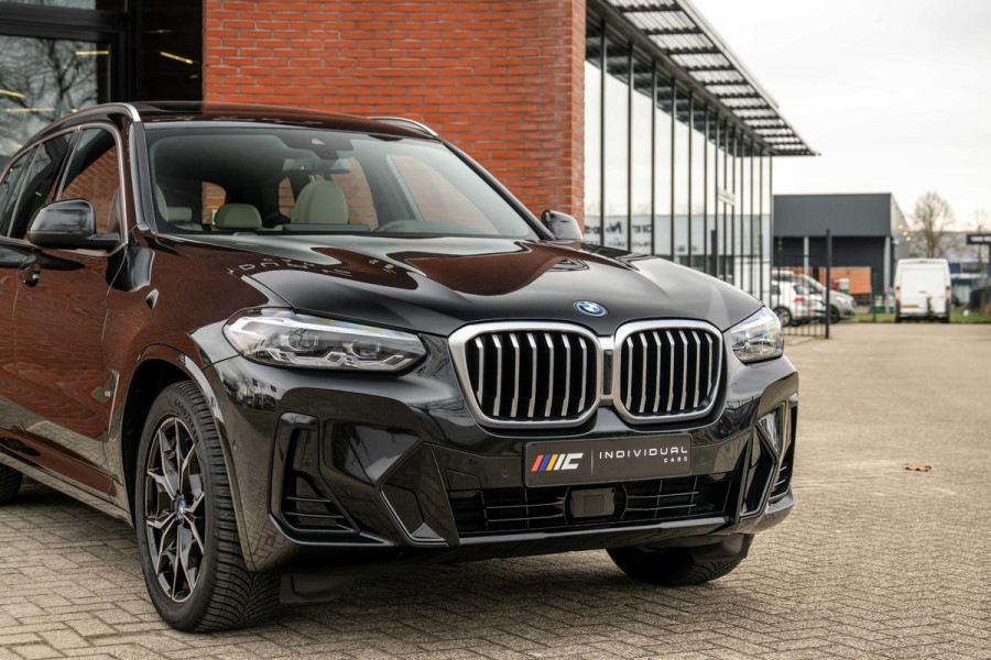 BMW X3 xDrive30e M-Sport ACC Panorama HuD Trekhaak Leder