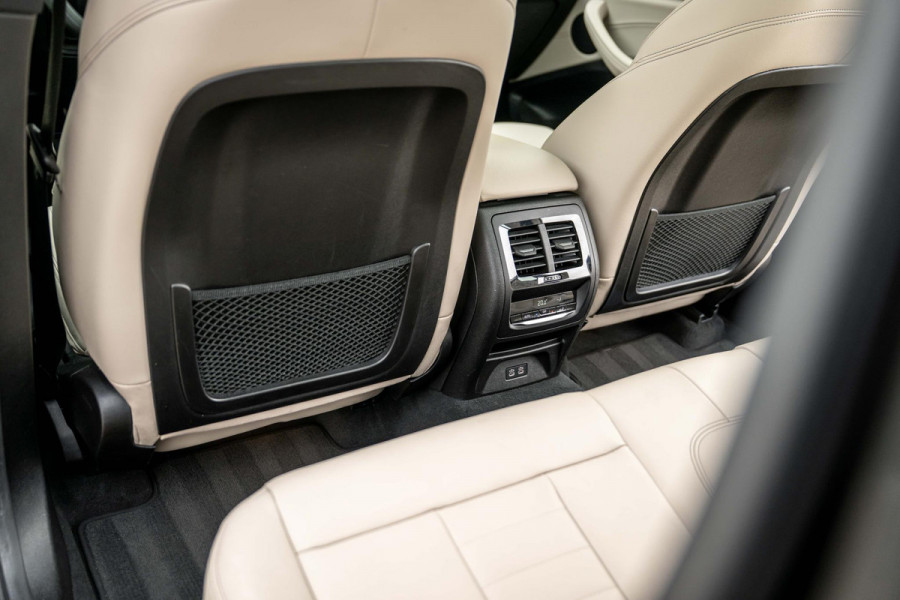 BMW X3 xDrive30e M-Sport ACC Panorama HuD Trekhaak Leder