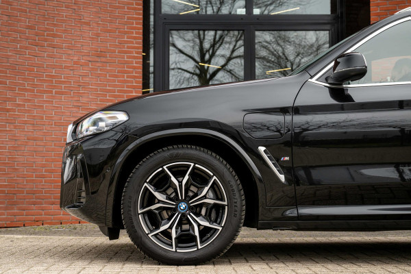 BMW X3 xDrive30e M-Sport ACC Panorama HuD Trekhaak Leder