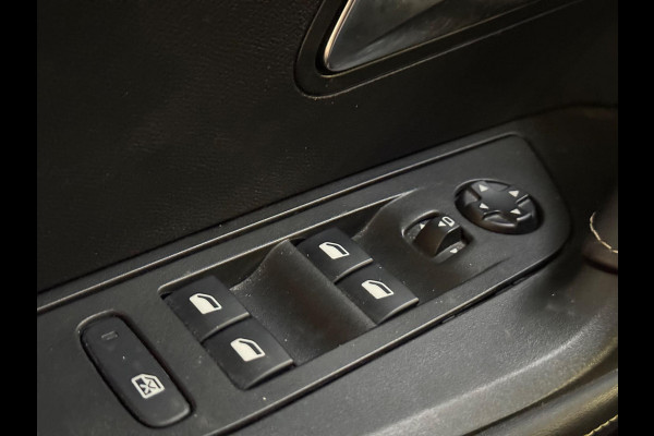 Peugeot 2008 1.2 PureTech GT-Line | Pano | Camera | Cruise | DAB | Navi