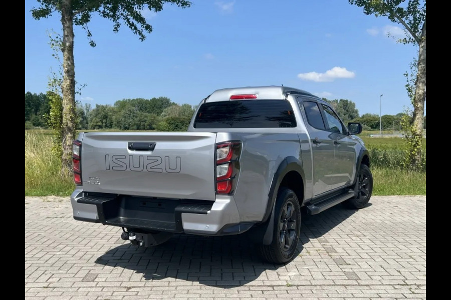 Isuzu D-max V-Cross MY25 Double Cab verlengd 5-persoons BPM vrij trekhaak 3500 Kg trekgewicht
