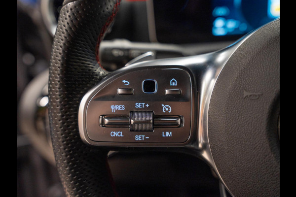 Mercedes-Benz A-Klasse A200 AMG Business Solution, Navi, Multistuur, Clima, Cruise, Camera, PDC, Led, Trekhaak, Voll Onderhouden