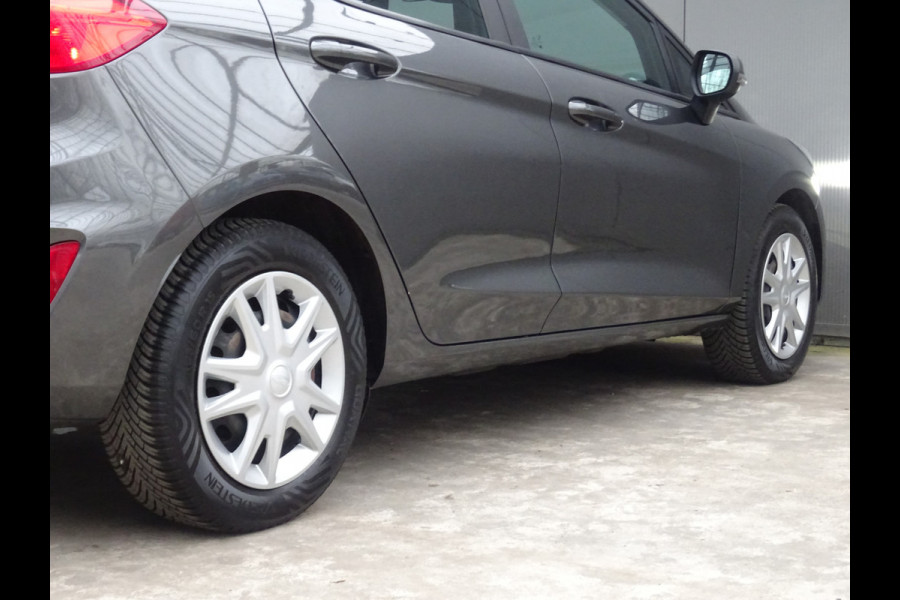 Ford Fiesta 1.0 EcoBoost Connected * 4 SEIZOENSBANDEN * DEALER ONDERH. !!