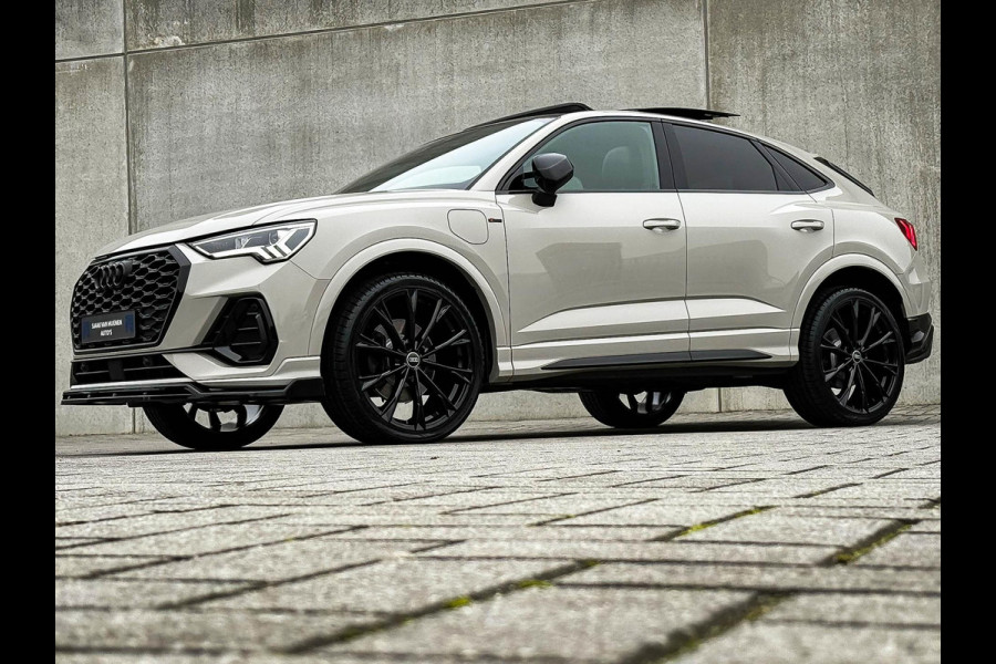 Audi Q3 Sportback 45TFSIe 245pk S-Tronic Competition S Edition S-Line 1é Eig Audi Exclusive|Pano|Sonos|Ambiance|Camera|Matrix|RSQ3