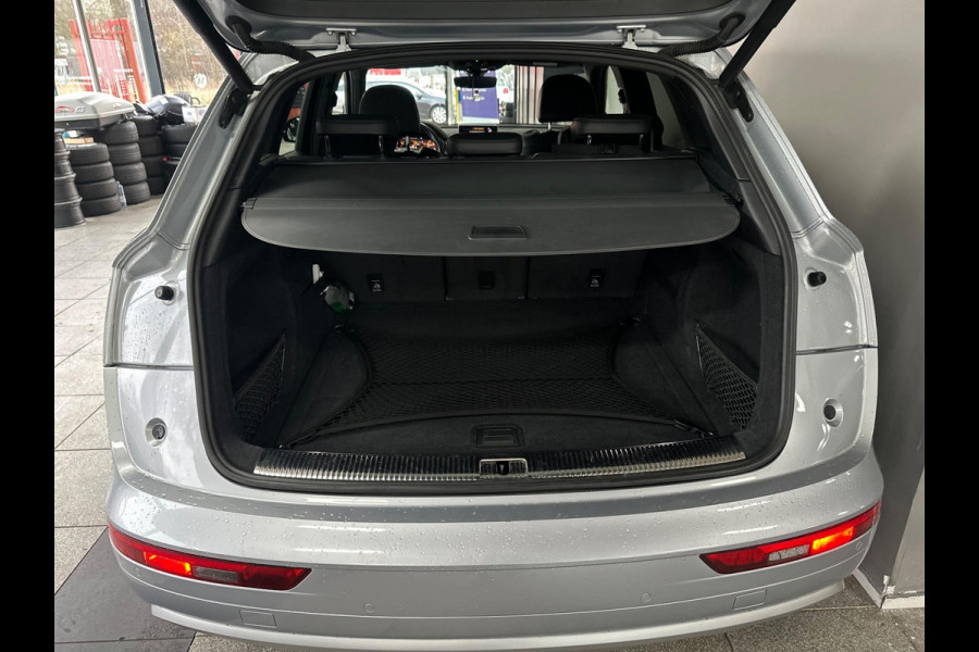 Audi Q5 2.0 TFSI quattro Sport S Line Black Edition