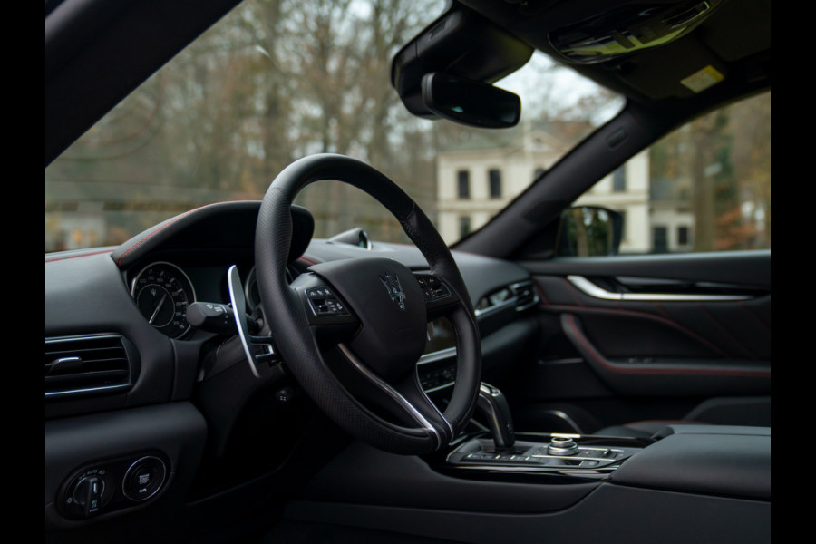 Maserati Levante 3.0 V6 S AWD 430pk GranSport Facelift | Pano-dak | 21 inch | Harman/Kardon | 360 camera