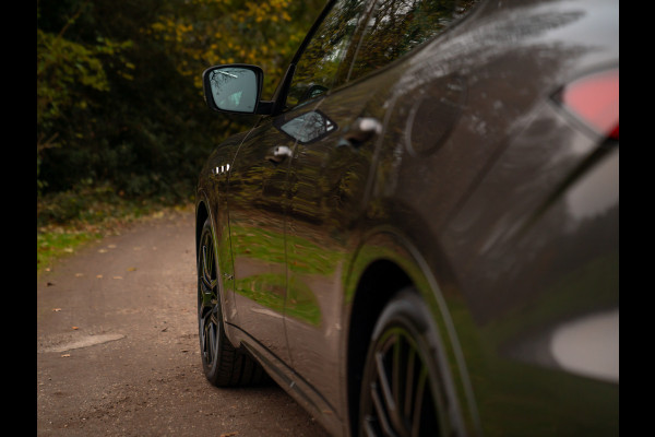 Maserati Levante 3.0 V6 S AWD 430pk GranSport Facelift | Pano-dak | 21 inch | Harman/Kardon | 360 camera