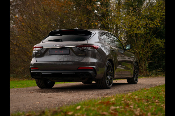 Maserati Levante 3.0 V6 S AWD 430pk GranSport Facelift | Pano-dak | 21 inch | Harman/Kardon | 360 camera