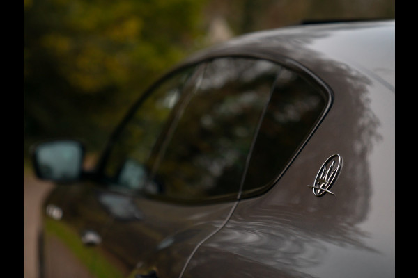 Maserati Levante 3.0 V6 S AWD 430pk GranSport Facelift | Pano-dak | 21 inch | Harman/Kardon | 360 camera