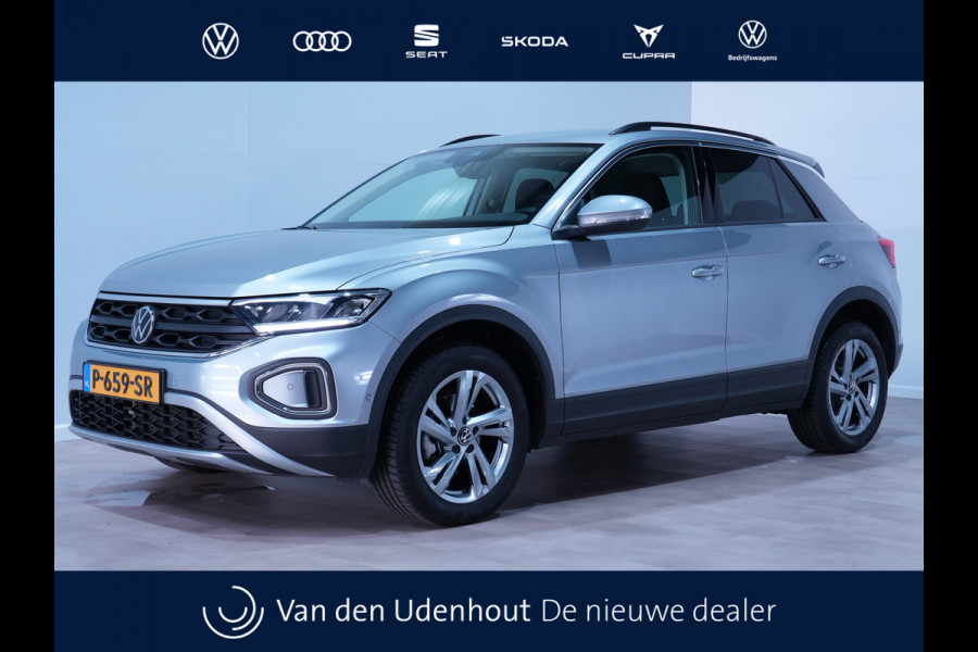 Volkswagen T-Roc 1.5 TSI 150pk DSG Life 75 Edition Navigatie via App Camera PDC Trekhaak 169