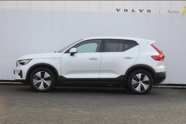Volvo XC40 T4 211PK Automaat Core Bright / Apple carplay / Parkeersensoren met camera / Stoelverwarming / Elektrische achterklep / Keyless entry / Parkeersensoren met camera