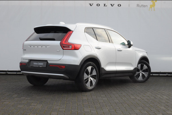 Volvo XC40 T4 211PK Automaat Core Bright / Apple carplay / Parkeersensoren met camera / Stoelverwarming / Elektrische achterklep / Keyless entry / Parkeersensoren met camera