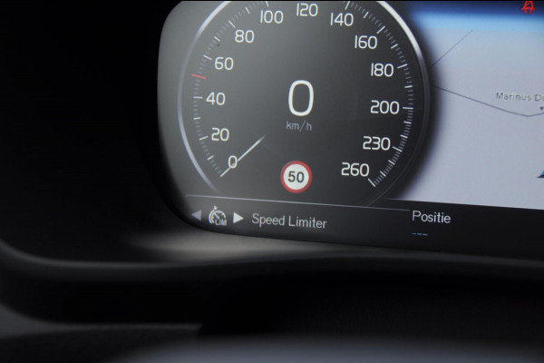 Volvo XC40 T4 211PK Automaat Core Bright / Apple carplay / Parkeersensoren met camera / Stoelverwarming / Elektrische achterklep / Keyless entry / Parkeersensoren met camera