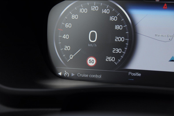 Volvo XC40 T4 211PK Automaat Core Bright / Apple carplay / Parkeersensoren met camera / Stoelverwarming / Elektrische achterklep / Keyless entry / Parkeersensoren met camera