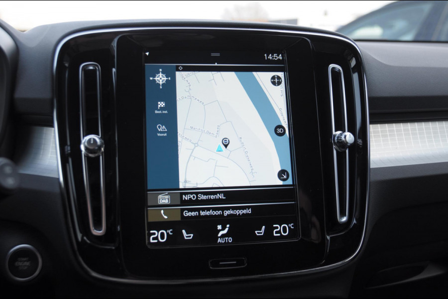 Volvo XC40 T4 211PK Automaat Core Bright / Apple carplay / Parkeersensoren met camera / Stoelverwarming / Elektrische achterklep / Keyless entry / Parkeersensoren met camera