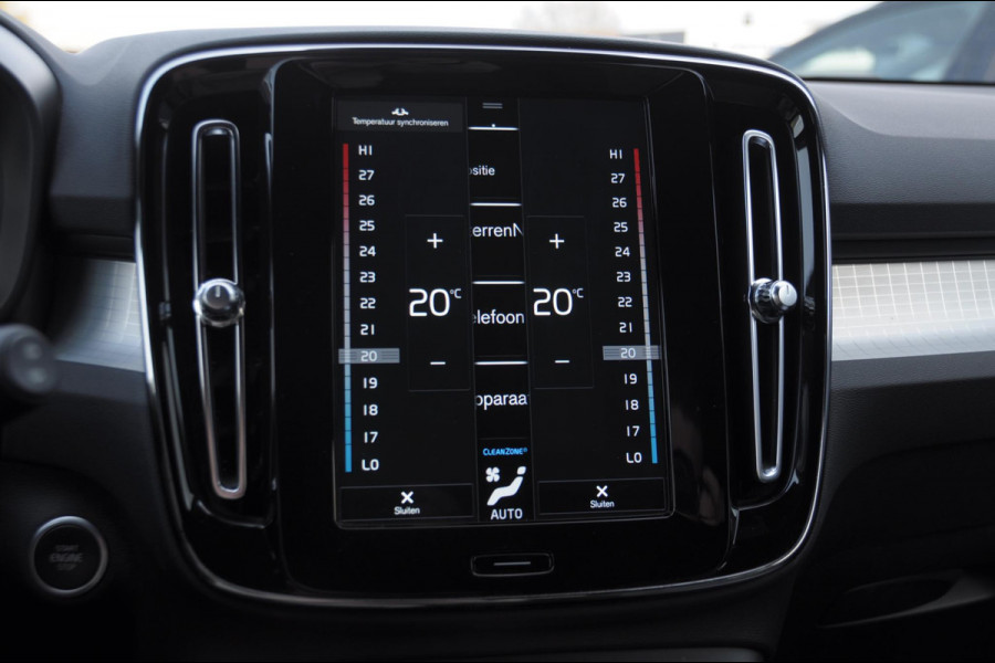Volvo XC40 T4 211PK Automaat Core Bright / Apple carplay / Parkeersensoren met camera / Stoelverwarming / Elektrische achterklep / Keyless entry / Parkeersensoren met camera