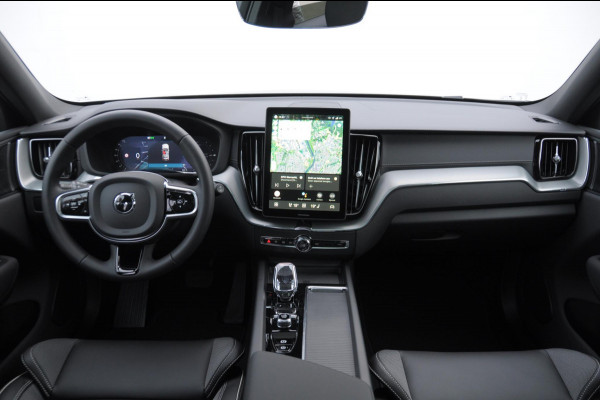 Volvo XC60 T6 350PK Automaat AWD Ultra Black Edition Facelift/ Head-up display/ Harman Kardon audio/ BLIS/ Elektrischbedienbare stoelen met geheugen / Panoramadak/ Adaptive cruise control/ Pilot assist/ Apple Carplay/ Android auto/
