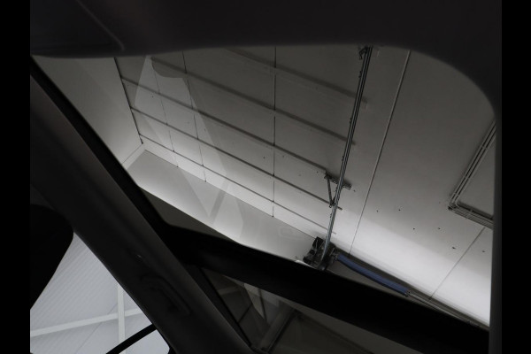 Ford Focus 1.0 EcoBoost Hybrid Active Business | Panoramadak | Stoelverwarming | Trekhaak | Comfortstoelen | Camera | Carplay | Keyless | Full LED | Navigatie