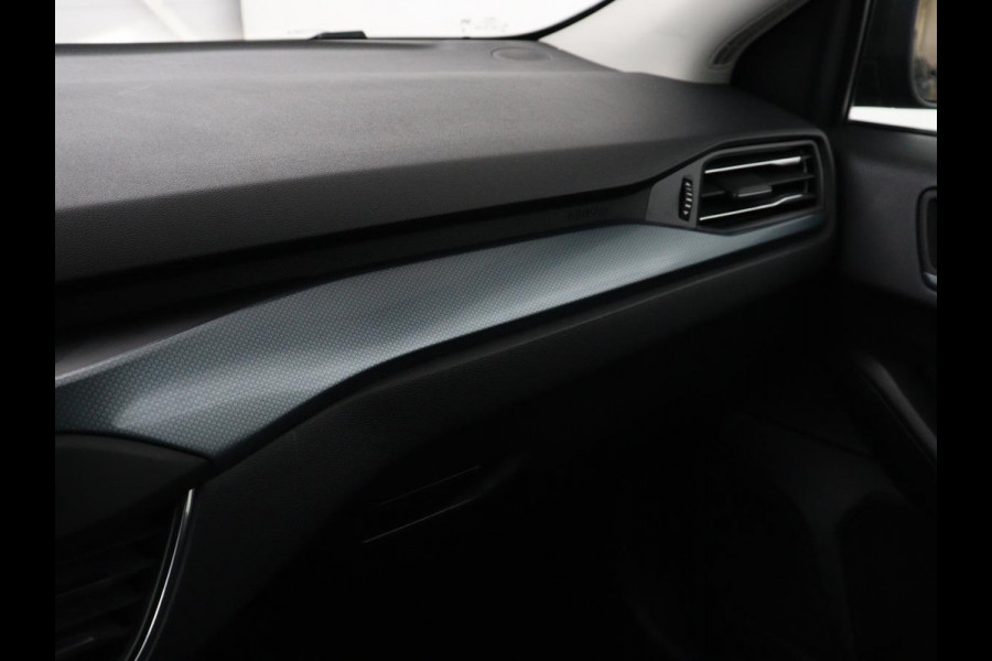 Ford Focus 1.0 EcoBoost Hybrid Active Business | Panoramadak | Stoelverwarming | Trekhaak | Comfortstoelen | Camera | Carplay | Keyless | Full LED | Navigatie