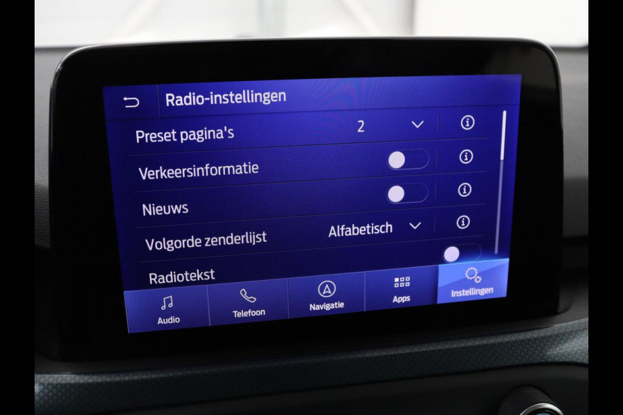 Ford Focus 1.0 EcoBoost Hybrid Active Business | Panoramadak | Stoelverwarming | Trekhaak | Comfortstoelen | Camera | Carplay | Keyless | Full LED | Navigatie