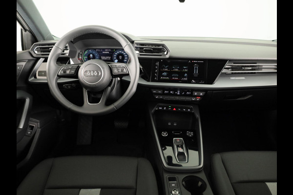 Audi A3 Sportback Pro Line 40 TFSI e 204 pk | Parkeerhulp plus | Stoelverwarming voor | Automatische klimaatregeling | Audi smartphone interface |