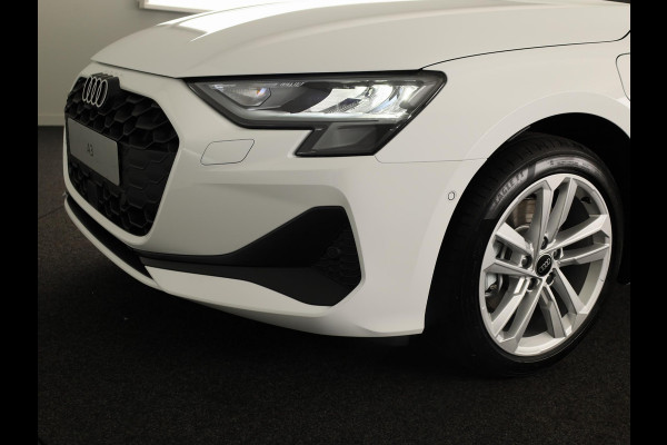 Audi A3 Sportback Pro Line 40 TFSI e 204 pk | Parkeerhulp plus | Stoelverwarming voor | Automatische klimaatregeling | Audi smartphone interface |