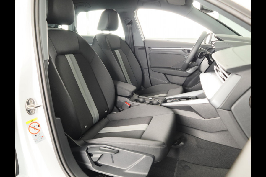 Audi A3 Sportback Pro Line 40 TFSI e 204 pk | Parkeerhulp plus | Stoelverwarming voor | Automatische klimaatregeling | Audi smartphone interface |
