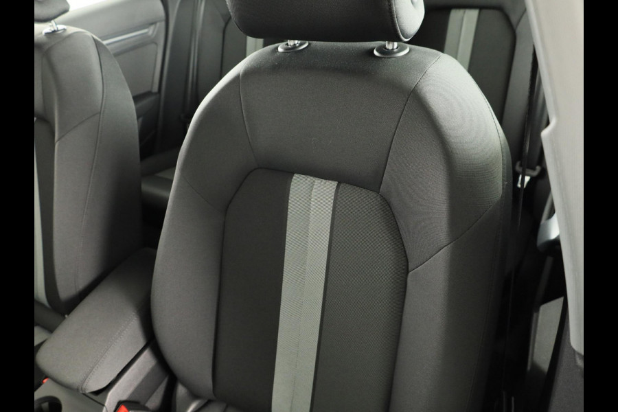 Audi A3 Sportback Pro Line 40 TFSI e 204 pk | Parkeerhulp plus | Stoelverwarming voor | Automatische klimaatregeling | Audi smartphone interface |