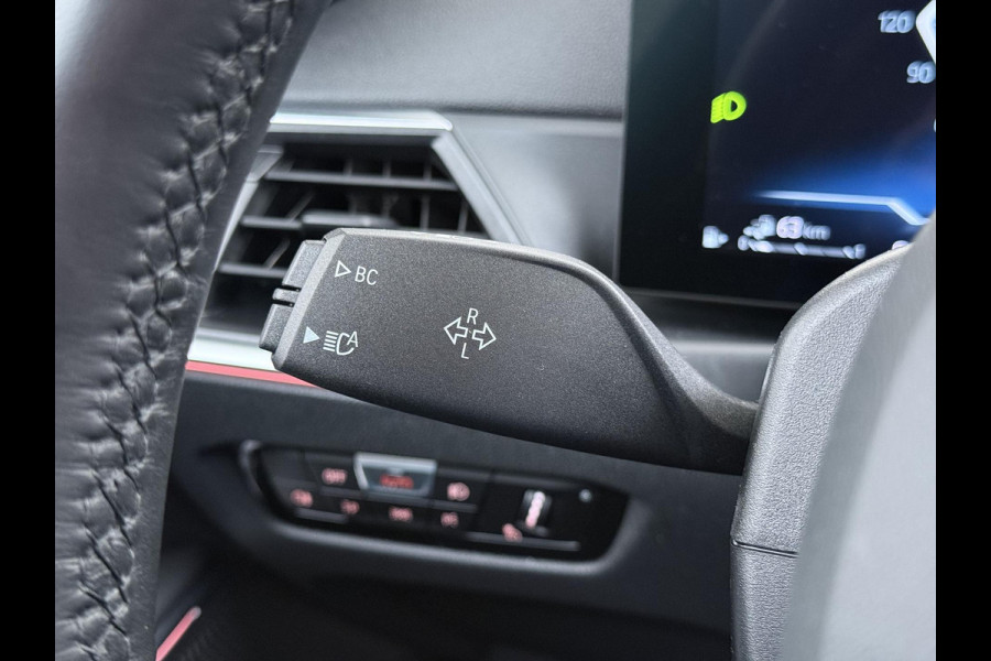 BMW 3 Serie Touring 320e VAN € 42.899,- VOOR € 39.877,- UW LENTEVOORDEEL: €3.022,-! | M-SPORT | FACELIFT| PANO|1.STE EIGENAAR, DEALER OH. | LEER | ELEK. TREKHAAK| FABRIEKSGARANTIE T/M 08 2027| LEER| STOELVERWARMING| 19 INCH! SUPER COMPLEET!