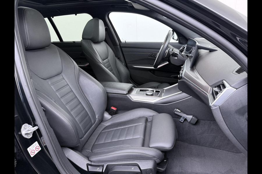 BMW 3 Serie Touring 320e VAN € 42.899,- VOOR € 39.877,- UW LENTEVOORDEEL: €3.022,-! | M-SPORT | FACELIFT| PANO|1.STE EIGENAAR, DEALER OH. | LEER | ELEK. TREKHAAK| FABRIEKSGARANTIE T/M 08 2027| LEER| STOELVERWARMING| 19 INCH! SUPER COMPLEET!