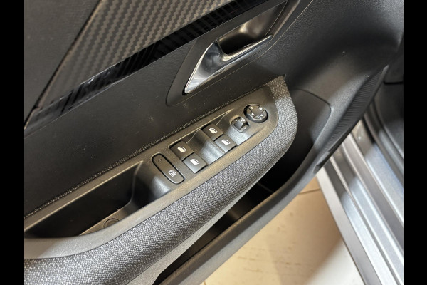 Peugeot e-208 EV Business 51kWh 156