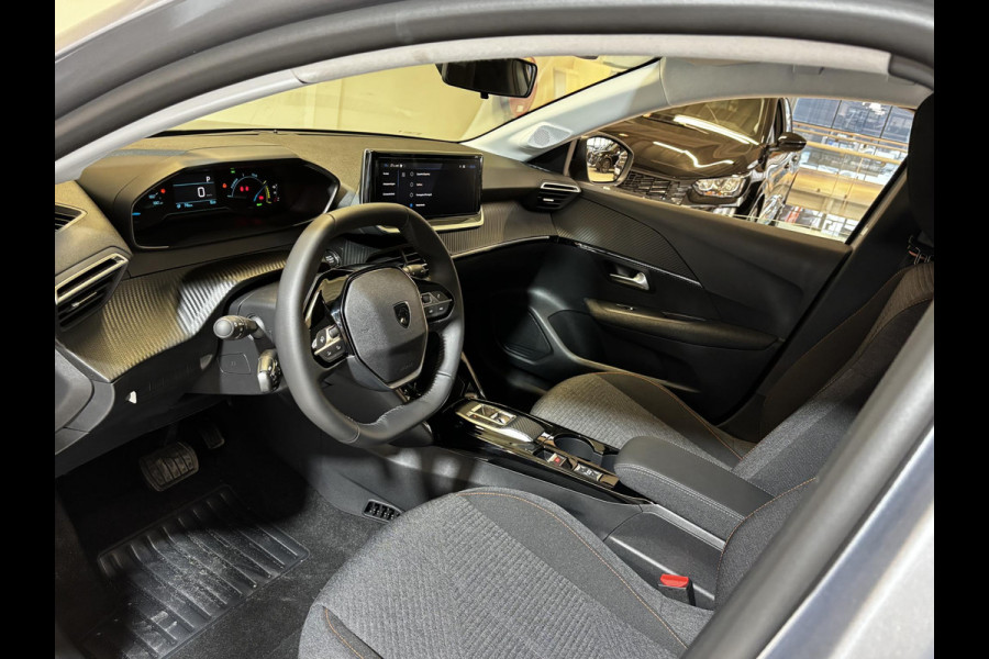 Peugeot e-208 EV Business 51kWh 156