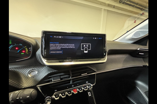 Peugeot e-208 EV Business 51kWh 156