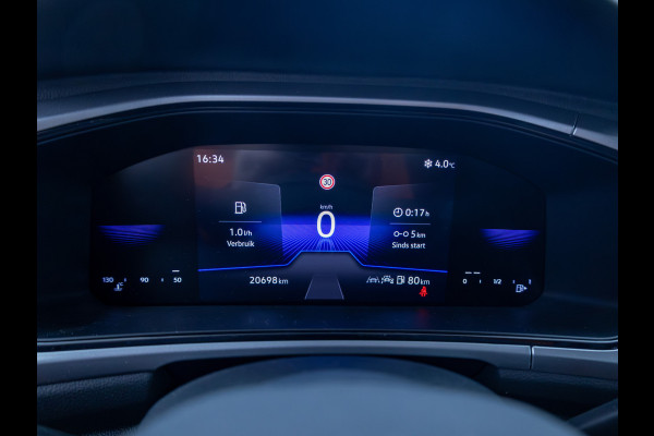 Volkswagen T-Roc 1.0 TSI 116 PK Business Edition | Stoelverwarming | Apple Carplay / Android auto | Automatisch inparkeren, Climate control, all season banden, extra getint glas achter