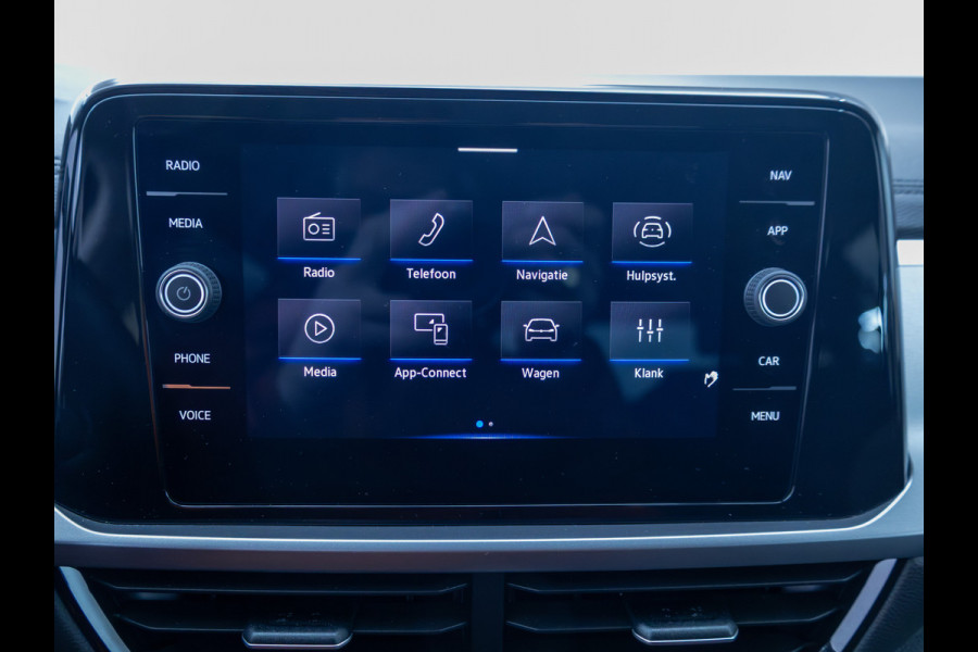 Volkswagen T-Roc 1.0 TSI 116 PK Business Edition | Stoelverwarming | Apple Carplay / Android auto | Automatisch inparkeren, Climate control, all season banden, extra getint glas achter