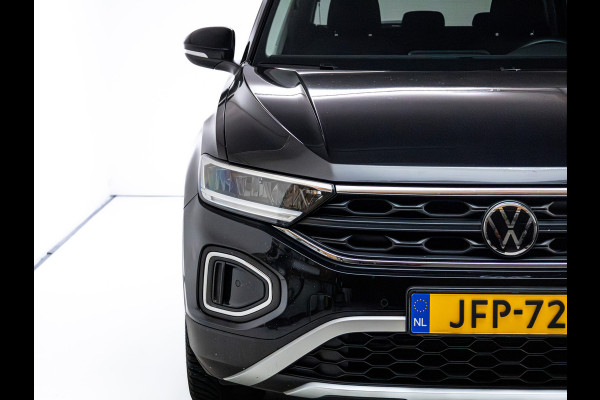 Volkswagen T-Roc 1.0 TSI 116 PK Business Edition | Stoelverwarming | Apple Carplay / Android auto | Automatisch inparkeren, Climate control, all season banden, extra getint glas achter