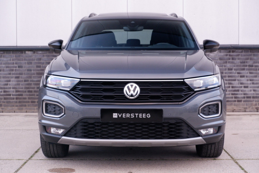 Volkswagen T-Roc 1.5 TSI Sport | Pano | Trekhaak | LED | Carplay | Camera | Virtual Cockpit | PDC