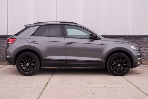 Volkswagen T-Roc 1.5 TSI Sport | Pano | Trekhaak | LED | Carplay | Camera | Virtual Cockpit | PDC