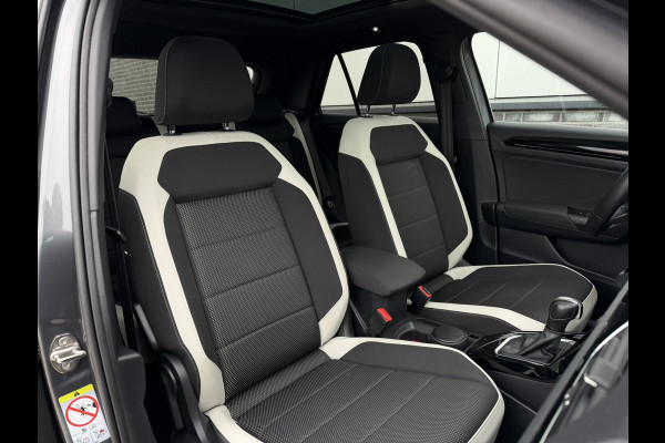 Volkswagen T-Roc 1.5 TSI Sport | Pano | Trekhaak | LED | Carplay | Camera | Virtual Cockpit | PDC