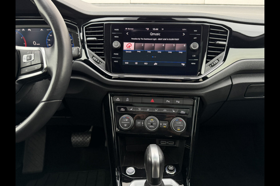 Volkswagen T-Roc 1.5 TSI Sport | Pano | Trekhaak | LED | Carplay | Camera | Virtual Cockpit | PDC