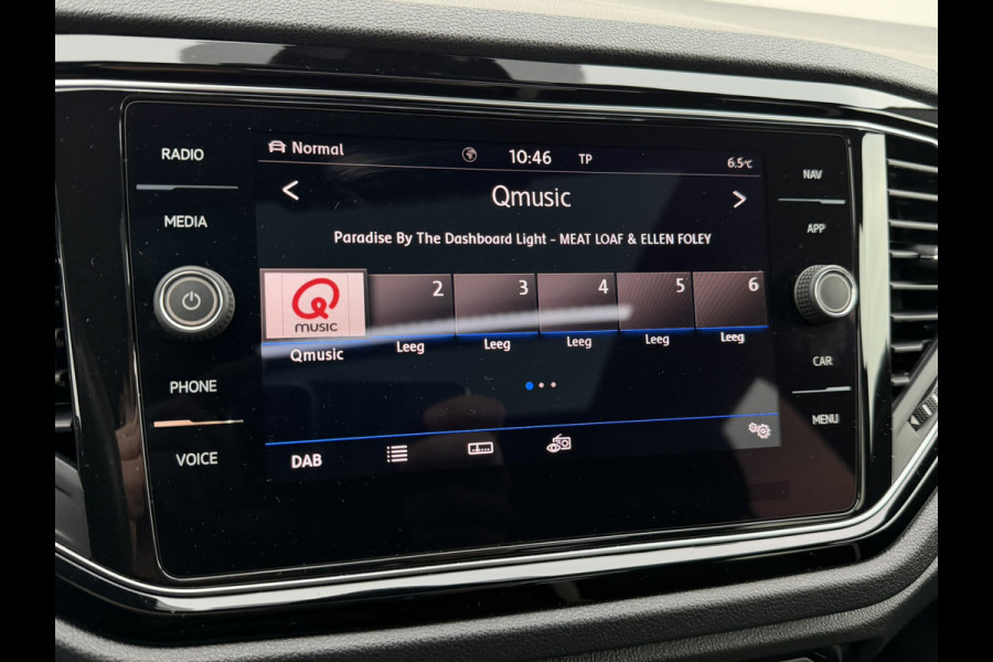 Volkswagen T-Roc 1.5 TSI Sport | Pano | Trekhaak | LED | Carplay | Camera | Virtual Cockpit | PDC